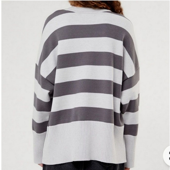 Pacsun Kendall & Kylie Evvie Gray Striped Ribbed Knit Fall Oversized Sweater - Picture 2 of 7